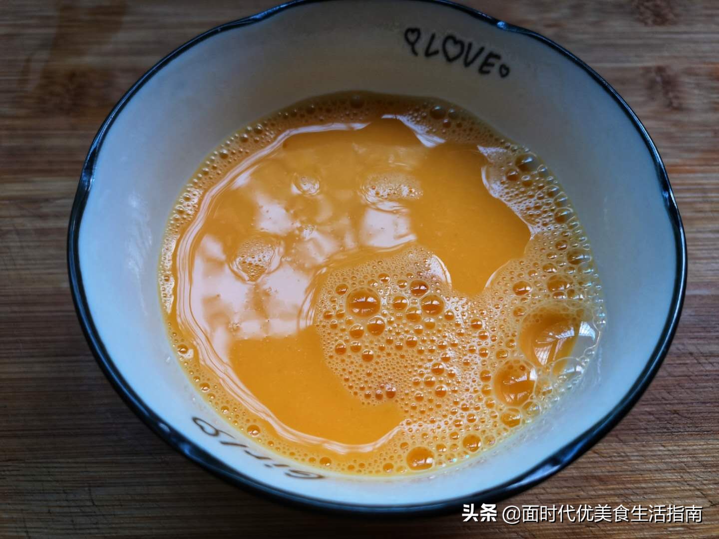 夏天多喝此汤，美白肌肤去斑点，每天坚持来一碗，40岁也很美