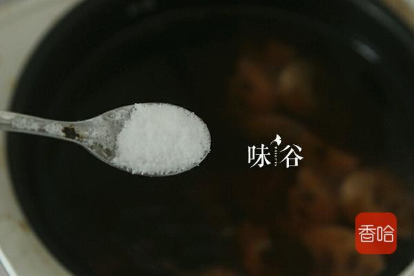 爱喝莲藕汤一定要收藏，简单营养还滋补，我家隔三差五就做一次